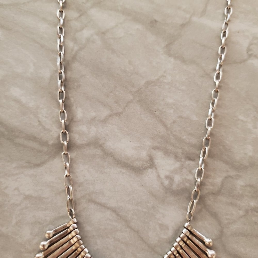✨ J.Crew Silver Rhinestones Crystals Pave Antiqued Mini Statement Necklace ✨ - Picture 11 of 13